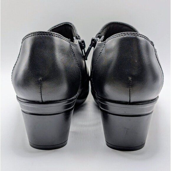 Clarks Black Ankle Boots with Sleek Design - Picture 5 of 9